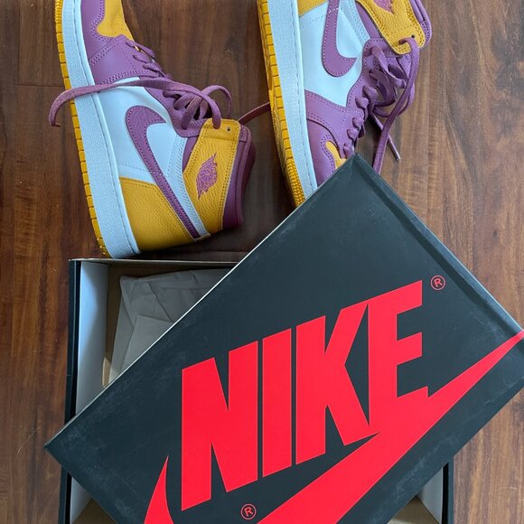 Air Jordan 1 Rretro High OG GS "Brotherhood" - Youth 6.5 Women 8 with box - Picture 4 of 15